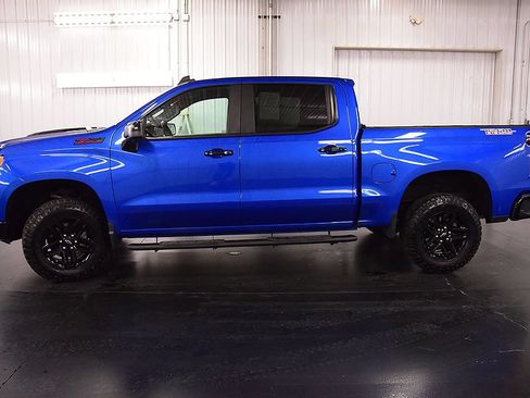 Used 2023 Chevrolet Silverado 1500 LT Trail Boss w/ LT Trail Boss Premium Package AWD/4WD image 4