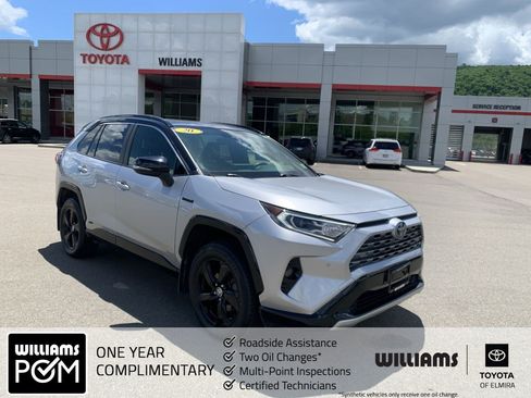 Certified 2021 Toyota RAV4 XLE w/ Convenience Package AWD/4WD image 1