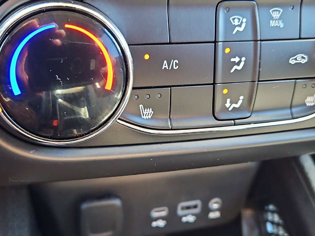 Used 2023 Chevrolet TrailBlazer LT AWD/4WD image 18