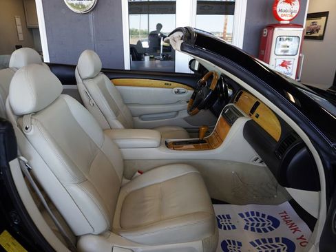Used 2005 Lexus SC 430 Convertible RWD image 29
