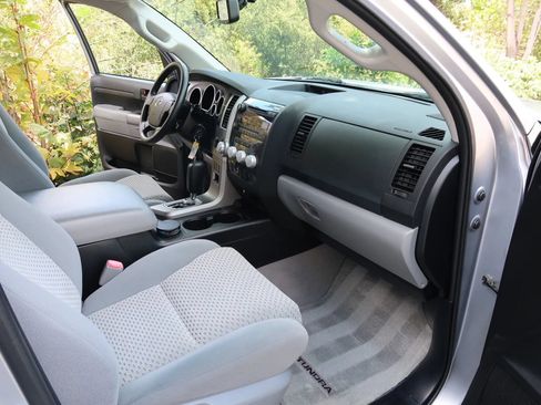 Used 2010 Toyota Tundra 4x4 Double Cab image 33