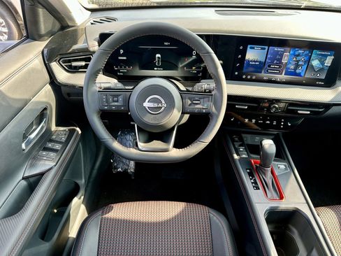 New 2026 Nissan Kicks SR w/ Cold Weather Package image 11