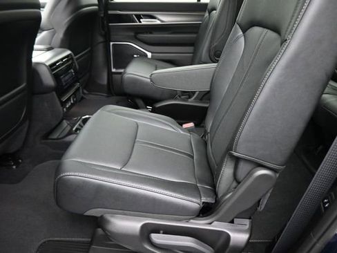 New 2026 Jeep Grand Wagoneer 4WD image 31