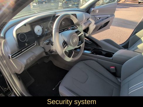 Used 2025 Hyundai Elantra SEL w/ Cargo Package image 19