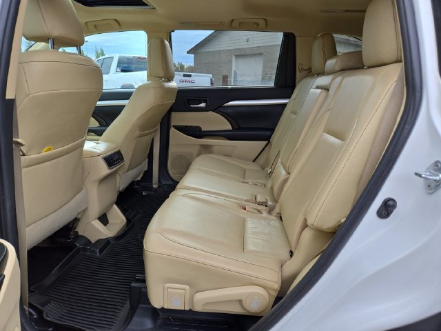 Used 2019 Toyota Highlander XLE AWD/4WD image 33
