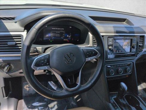 Certified 2023 Volkswagen Atlas Cross Sport SE FWD image 11