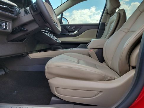 Certified 2022 Lincoln Corsair AWD w/ Equipment Group 101A image 19