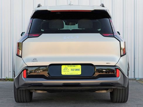 Used 2024 Kia EV9 GT-Line image 11