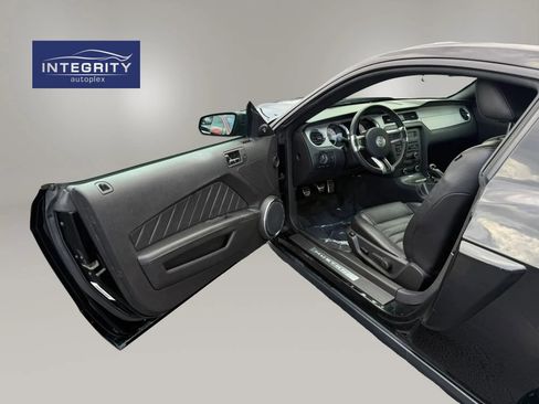 Used 2012 Ford Mustang Coupe RWD image 9