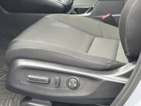 Used 2025 Honda CR-V EX image 15