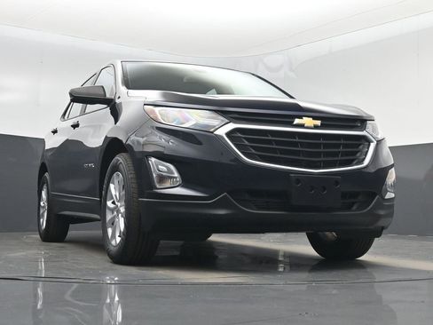 Used 2021 Chevrolet Equinox LS image 49