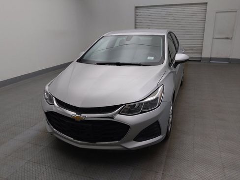 Used 2019 Chevrolet Cruze LS w/ LS Convenience Package FWD image 15