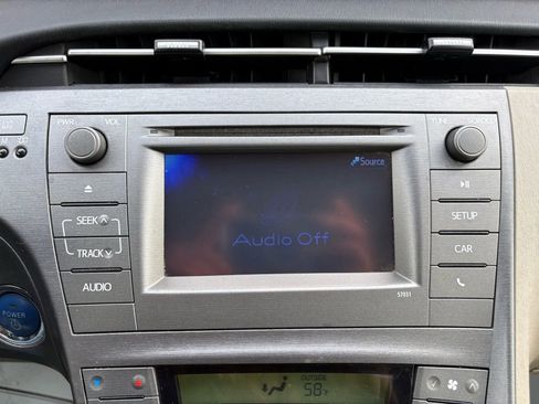 Used 2015 Toyota Prius Two image 28