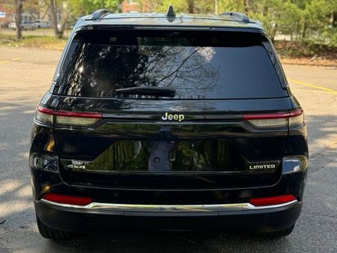 Used 2023 Jeep Grand Cherokee Limited w/ Luxury Tech Group II AWD/4WD image 6