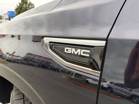 Used 2022 GMC Yukon AT4 image 10