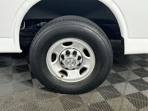 Used 2023 Chevrolet Express 3500 LS image 32