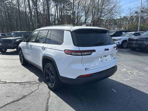 Used 2024 Jeep Grand Cherokee L Limited w/ Luxury Tech Group II image 7