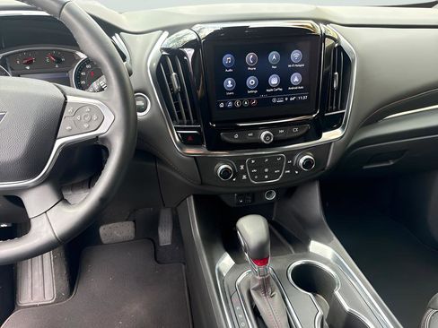 Used 2023 Chevrolet Traverse RS AWD/4WD image 25