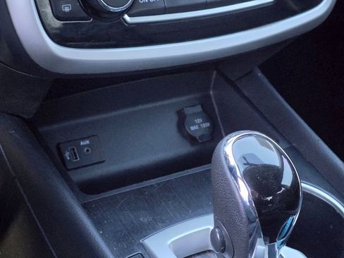 Used 2018 Nissan Altima 2.5 SV image 32