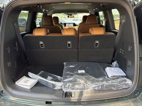 New 2026 Nissan Armada SL w/ Captain's Chari Seat Package RWD image 20