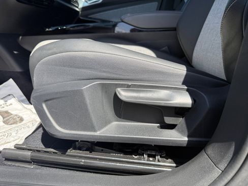 Used 2023 Volkswagen ID.4 Pro RWD image 14