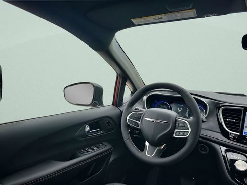 New 2026 Chrysler Pacifica Select image 15