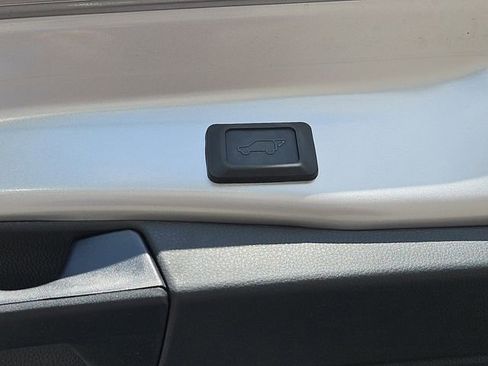 Used 2025 Toyota RAV4 Limited w/ Weather Package image 8