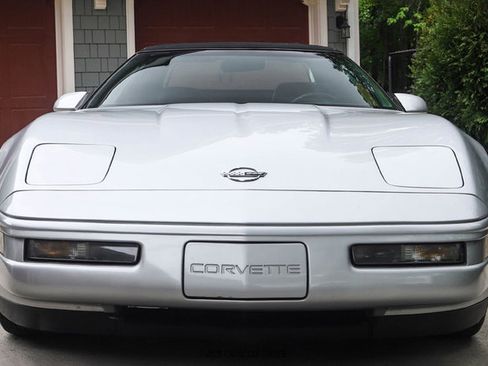 Used 1996 Chevrolet Corvette Convertible RWD image 22