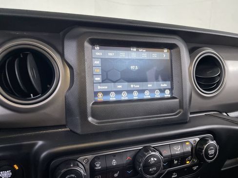 Used 2022 Jeep Wrangler Unlimited Sport AWD/4WD image 14
