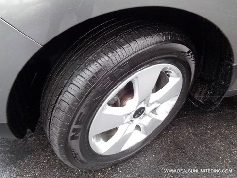 Used 2019 Kia Soul image 6