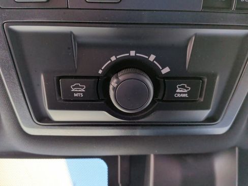 Used 2018 Toyota Tacoma TRD Off-Road image 32