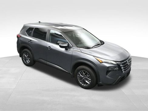 Used 2024 Nissan Rogue S AWD/4WD image 16