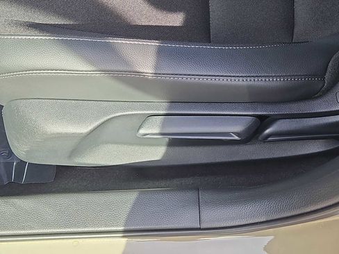 Used 2025 Honda Civic Sport image 14