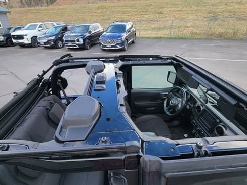Used 2022 Jeep Wrangler Sport image 24