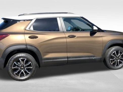 Certified 2021 Chevrolet TrailBlazer ACTIV w/ Sun and Liftgate Package AWD/4WD image 9