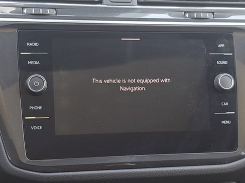 Used 2022 Volkswagen Tiguan SE FWD image 23