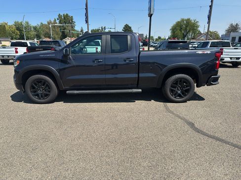 Used 2022 Chevrolet Silverado 1500 RST AWD/4WD image 2