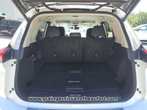 Used 2024 Nissan Rogue SL FWD image 6