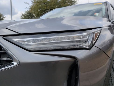 Used 2023 Acura MDX SH-AWD w/ Advance Package image 3