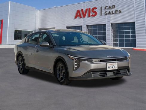 Used 2025 Kia K4 LXS image 3