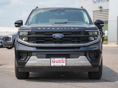 Used 2026 Ford Expedition Max Platinum AWD/4WD image 9