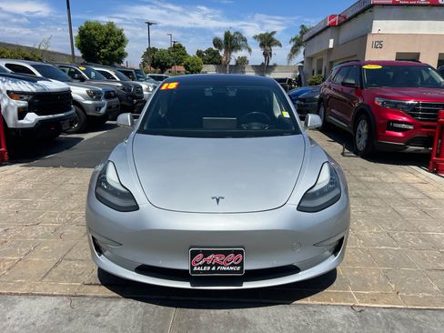 Used 2018 Tesla Model 3 Long Range AWD/4WD image 3
