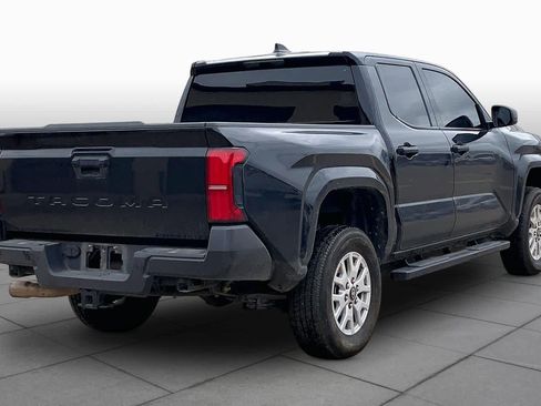 Used 2025 Toyota Tacoma SR RWD image 13