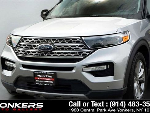 Used 2023 Ford Explorer Limited image 12