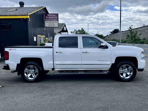 Used 2017 Chevrolet Silverado 1500 LTZ Z71 w/ LTZ Plus Package AWD/4WD image 5