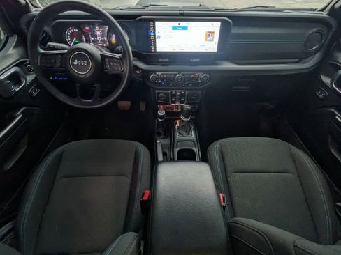 Used 2024 Jeep Wrangler Unlimited Rubicon 4xe w/ Technology Group AWD/4WD image 14