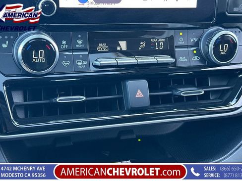 Used 2023 Toyota Highlander XLE FWD image 28