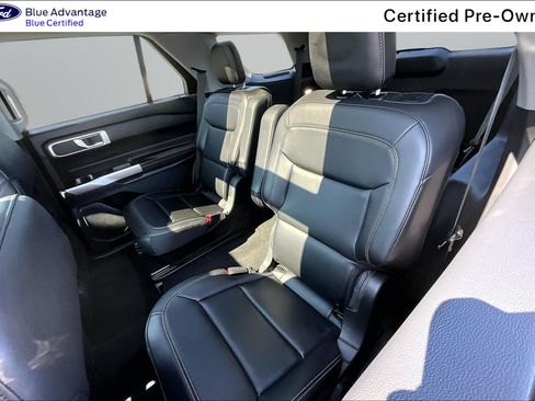 Used 2023 Ford Explorer XLT w/ Equipment Group 202A AWD/4WD image 18