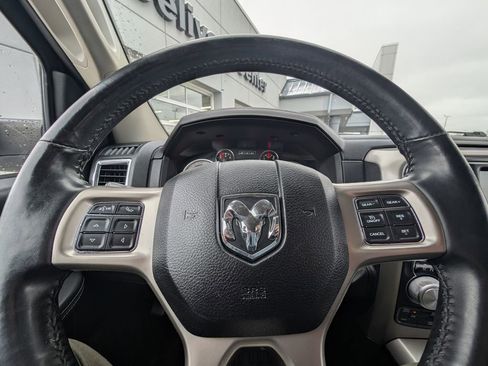 Used 2016 RAM 1500 Laramie w/ Convenience Group image 18