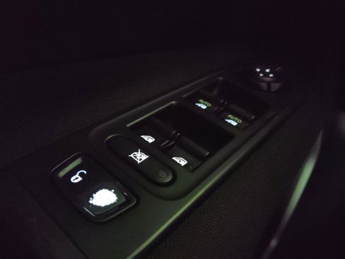 Used 2020 Jeep Renegade Sport FWD image 27